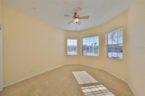 House in Sun City Center, Florida 2 bedrooms, 180.51 sq.m. № 1734742 - photo 8