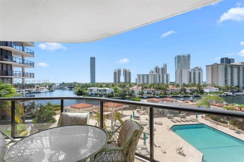 Copropriété à vendre à Aventura, Floride: 2 chambres, 141.4 m2 № 1938115 - photo 24