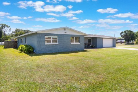 Casa en Titusville, Florida 4 dormitorios, 183.95 m2 № 1855734