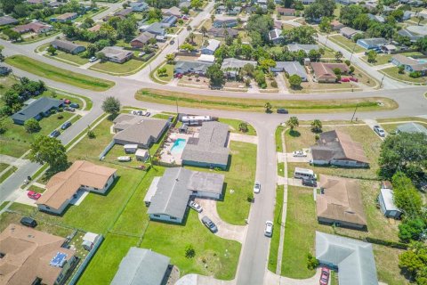 Casa en venta en Titusville, Florida, 4 dormitorios, 183.95 m2 № 1855734 - foto 12