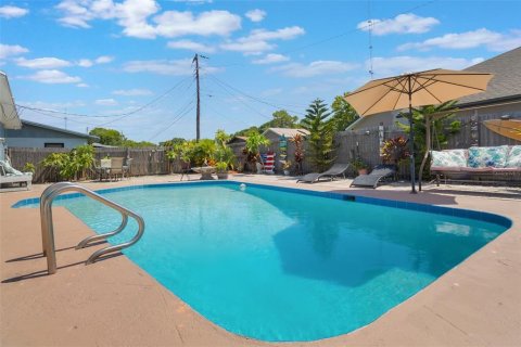 Casa en venta en Titusville, Florida, 4 dormitorios, 183.95 m2 № 1855734 - foto 15