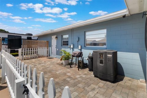 Casa en venta en Titusville, Florida, 4 dormitorios, 183.95 m2 № 1855734 - foto 3