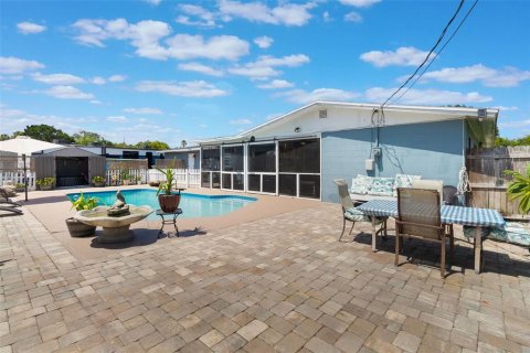 Casa en venta en Titusville, Florida, 4 dormitorios, 183.95 m2 № 1855734 - foto 2