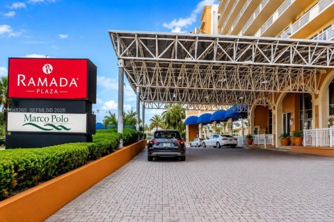 Copropriété à louer à Sunny Isles Beach, Floride: 33.44 m2 № 2281371 - photo 6