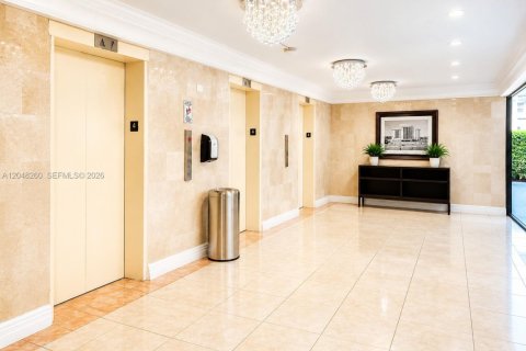Copropriété à louer à Sunny Isles Beach, Floride: 33.44 m2 № 2281371 - photo 7