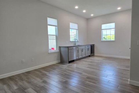House in Davenport, Florida 4 bedrooms, 291.25 sq.m. № 1881081 - photo 27