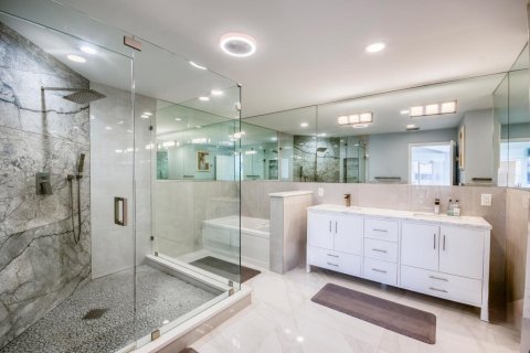 Condo in Palm Beach Gardens, Florida, 3 bedrooms № 2088399 - photo 12