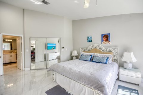 Condo in Palm Beach Gardens, Florida, 3 bedrooms № 2088399 - photo 11