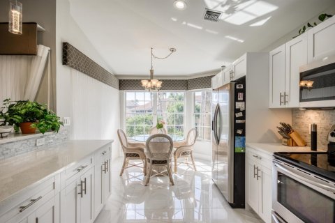Condo in Palm Beach Gardens, Florida, 3 bedrooms № 2088399 - photo 6