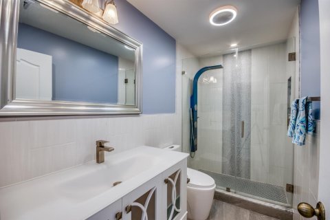 Condo in Palm Beach Gardens, Florida, 3 bedrooms № 2088399 - photo 16