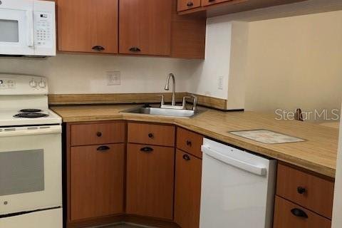Condominio en alquiler en Sanford, Florida, 2 dormitorios, 90.58 m2 № 1326159 - foto 7