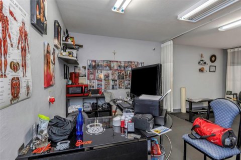 Immobilier commercial à louer à New Port Richey, Floride: 198.35 m2 № 1521281 - photo 30