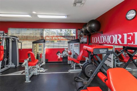 Immobilier commercial à louer à New Port Richey, Floride: 198.35 m2 № 1521281 - photo 19