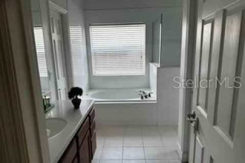 House in Kissimmee, Florida 4 bedrooms, 163.51 sq.m. № 1839904 - photo 25