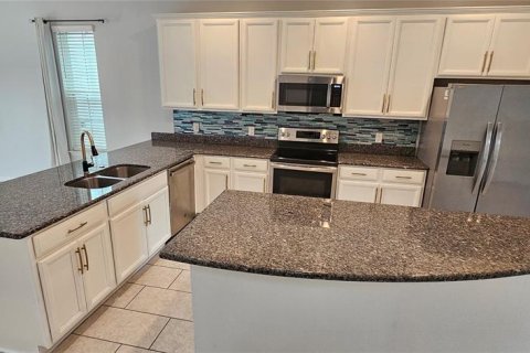 Villa ou maison à louer à Davenport, Floride: 6 chambres, 230.68 m2 № 2381139 - photo 2