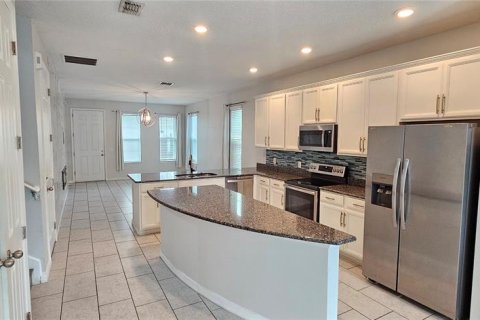Villa ou maison à louer à Davenport, Floride: 6 chambres, 230.68 m2 № 2381139 - photo 4