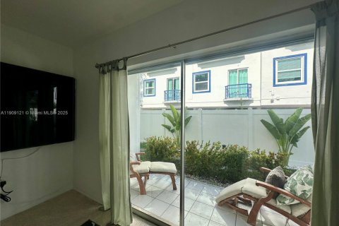 Appartement à louer à Bay Harbor Islands, Floride: 2 chambres, 97.55 m2 № 1964800 - photo 9