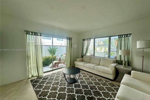 Appartement à louer à Bay Harbor Islands, Floride: 2 chambres, 97.55 m2 № 1964800 - photo 5