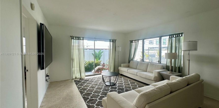 Appartement à Bay Harbor Islands, Floride 2 chambres, 97.55 m2 № 1964800