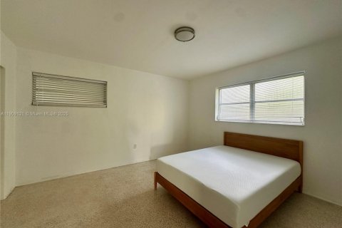 Appartement à louer à Bay Harbor Islands, Floride: 2 chambres, 97.55 m2 № 1964800 - photo 12