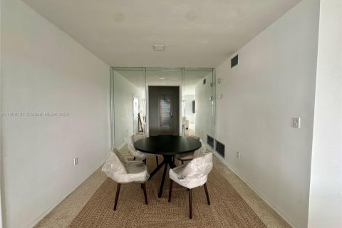 Appartement à louer à Bay Harbor Islands, Floride: 2 chambres, 97.55 m2 № 1964800 - photo 4