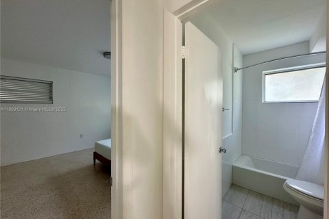 Appartement à louer à Bay Harbor Islands, Floride: 2 chambres, 97.55 m2 № 1964800 - photo 10