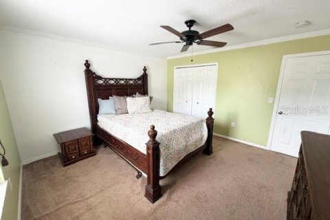 House in Haines City, Florida 5 bedrooms, 207.73 sq.m. № 2199547 - photo 28