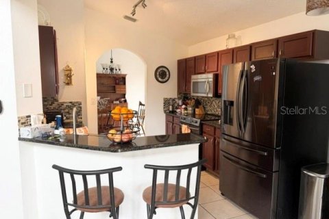 House in Haines City, Florida 5 bedrooms, 207.73 sq.m. № 2199547 - photo 7