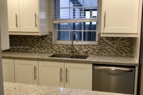 Купить таунхаус в Купер-Сити, Флорида 3 спальни, 138.24м2, № 2008267 - фото 6