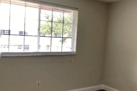 Купить таунхаус в Купер-Сити, Флорида 3 спальни, 138.24м2, № 2008267 - фото 16