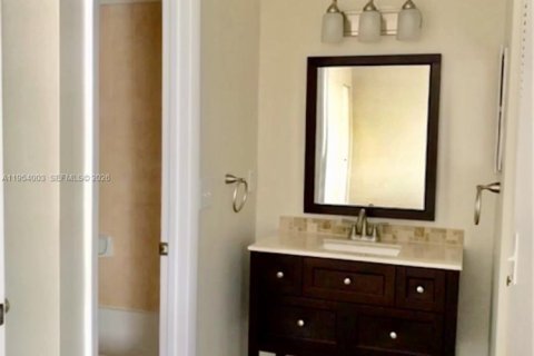 Купить таунхаус в Купер-Сити, Флорида 3 спальни, 138.24м2, № 2008267 - фото 12