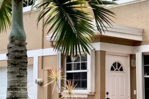 Купить таунхаус в Купер-Сити, Флорида 3 спальни, 138.24м2, № 2008267 - фото 2