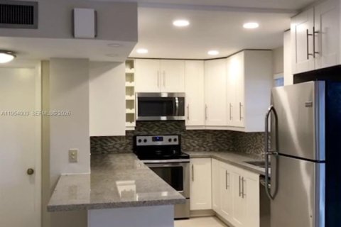 Купить таунхаус в Купер-Сити, Флорида 3 спальни, 138.24м2, № 2008267 - фото 5