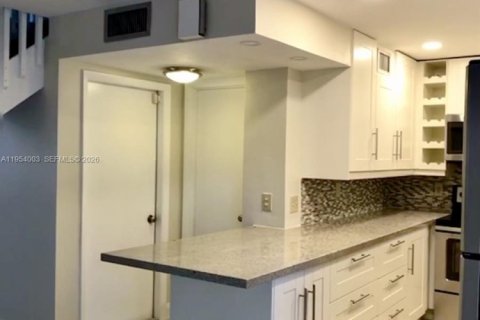 Купить таунхаус в Купер-Сити, Флорида 3 спальни, 138.24м2, № 2008267 - фото 7