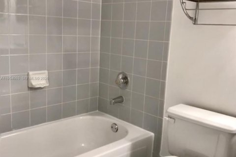 Купить таунхаус в Купер-Сити, Флорида 3 спальни, 138.24м2, № 2008267 - фото 19