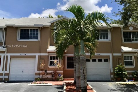 Купить таунхаус в Купер-Сити, Флорида 3 спальни, 138.24м2, № 2008267 - фото 3