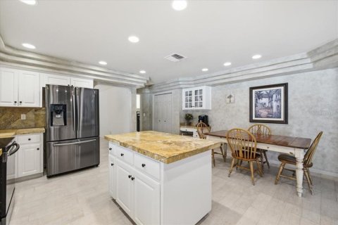 House in Clearwater, Florida 5 bedrooms, 320.14 sq.m. № 2418844 - photo 18