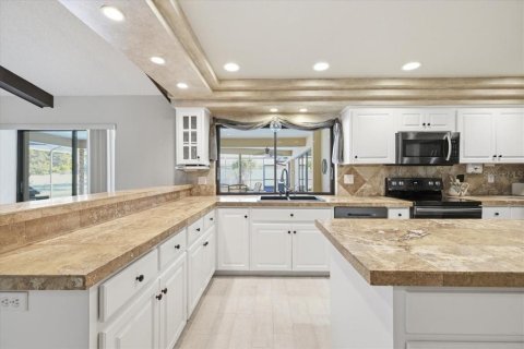 House in Clearwater, Florida 5 bedrooms, 320.14 sq.m. № 2418844 - photo 16
