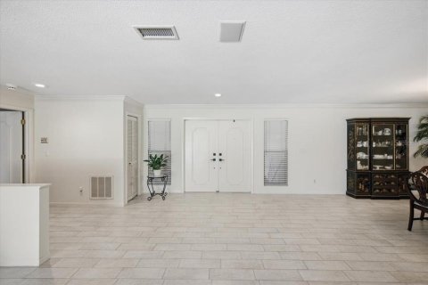 House in Clearwater, Florida 5 bedrooms, 320.14 sq.m. № 2418844 - photo 6