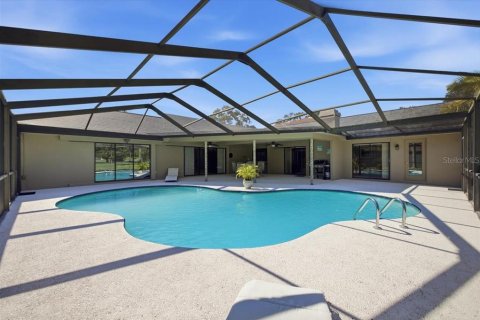 House in Clearwater, Florida 5 bedrooms, 320.14 sq.m. № 2418844 - photo 25