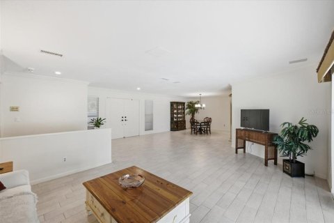 House in Clearwater, Florida 5 bedrooms, 320.14 sq.m. № 2418844 - photo 7
