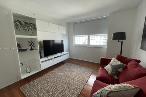 Copropriété à vendre à Miami, Floride: 3 chambres, 136.57 m2 № 1940273 - photo 26