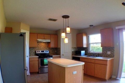 Casa en alquiler en Orlando, Florida, 5 dormitorios, 200.3 m2 № 2122281 - foto 4