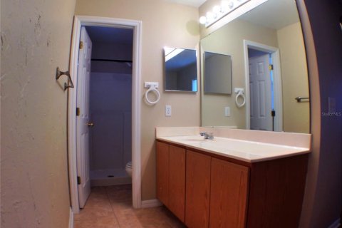 Casa en alquiler en Orlando, Florida, 5 dormitorios, 200.3 m2 № 2122281 - foto 16