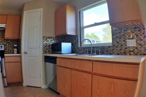Casa en alquiler en Orlando, Florida, 5 dormitorios, 200.3 m2 № 2122281 - foto 2