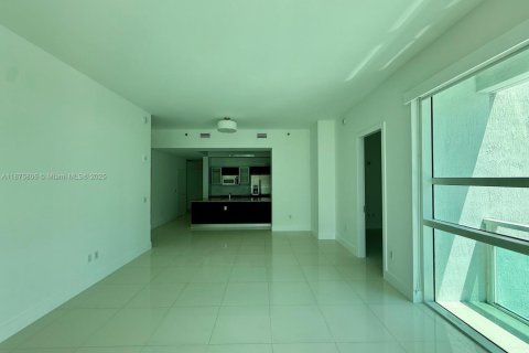 Condominio en venta en Miami, Florida, 2 dormitorios, 119.75 m2 № 1923579 - foto 7