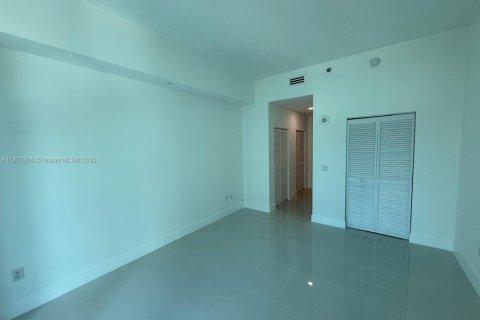 Condominio en venta en Miami, Florida, 2 dormitorios, 119.75 m2 № 1923579 - foto 13