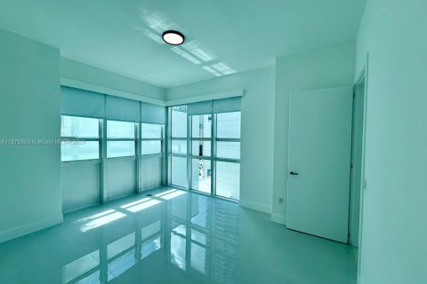 Condominio en venta en Miami, Florida, 2 dormitorios, 119.75 m2 № 1923579 - foto 9