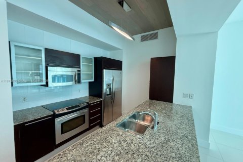 Condominio en venta en Miami, Florida, 2 dormitorios, 119.75 m2 № 1923579 - foto 3