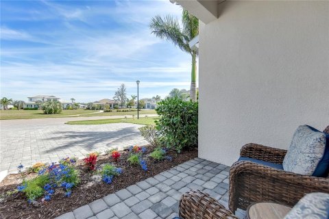 House in Bradenton, Florida 4 bedrooms, 374.21 sq.m. № 1720112 - photo 7